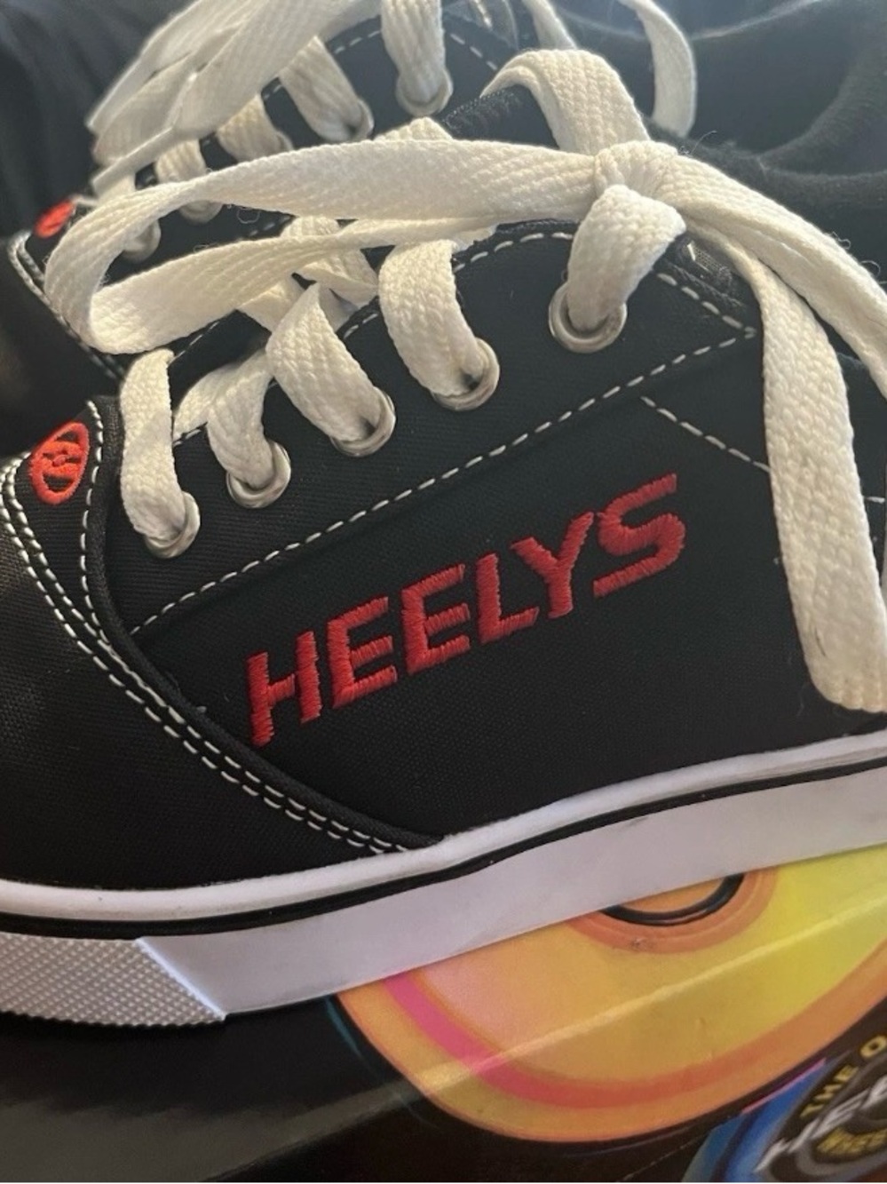 Heelys Kids Black Sneakers - Size 3 - Picture 3 of 11